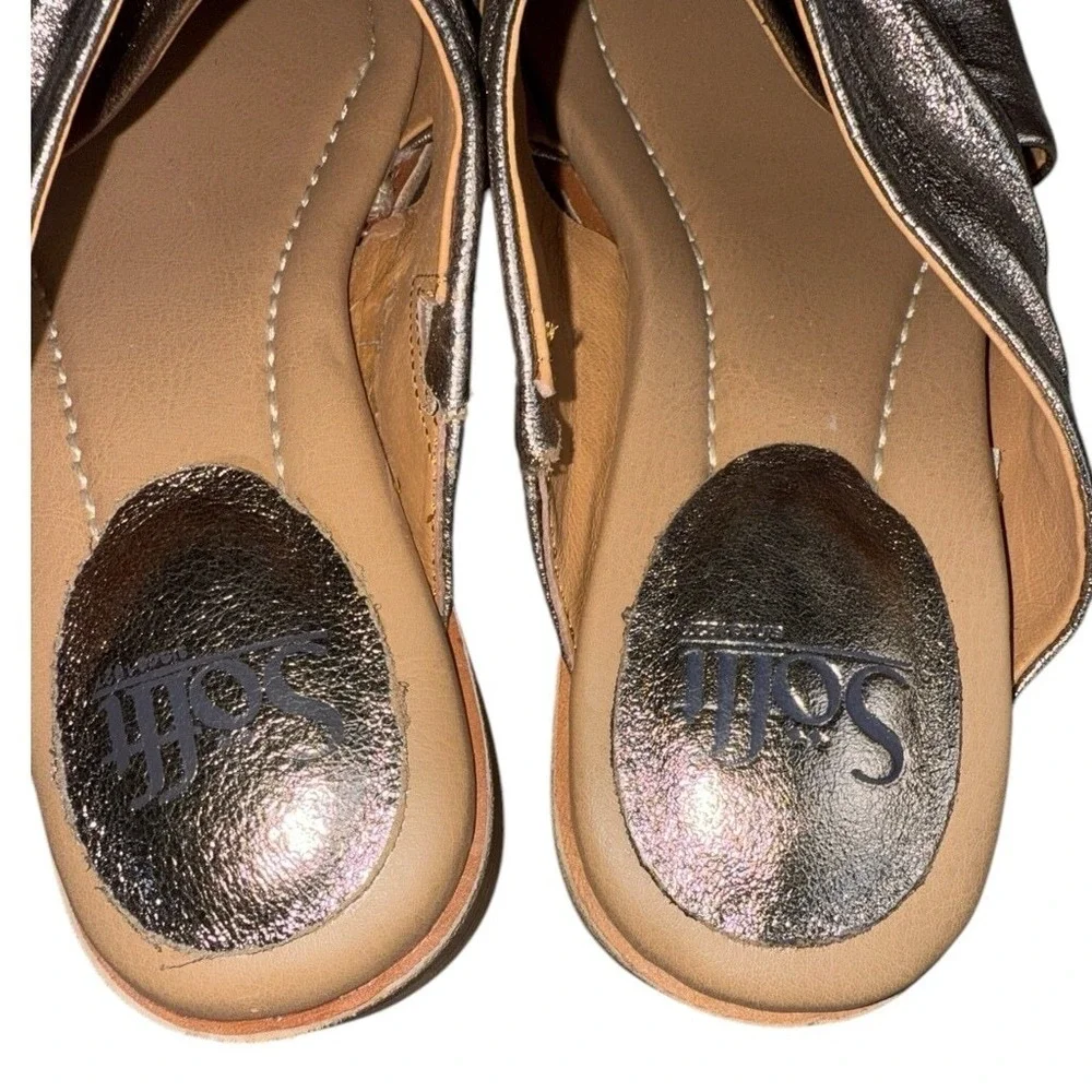 Sofft Womens Size 8 Gold Cross Strap‎ Flat Sandals